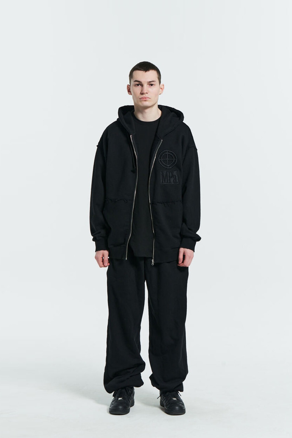 MPa SCRATCHED ZIPPED HOODIE (BLACK)